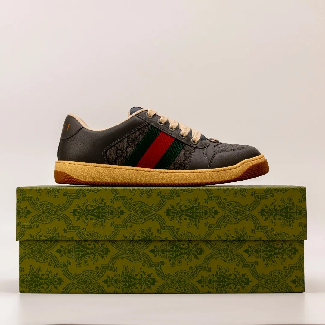 Factory price 580 [Higher version] GUCCI casual sports distressed small dirty shoes, polished cowhide fabric, hand-made distressed effect!  Original terry cloth, delicate, soft, comfortable and breathable. Privately molded steel-stamped two-color original TPU outsole (lower layer is wider, upper layer is narrower) to differentiate the wrong version of the outsole in the market. Fabric, material, outsole, detail comparison SIZE: 34-41, 38-45 regular size (women's 34, 41, men's 38, 45 customized, non-returnable and non-exchangeable) (women's colors and men's models need to be customized)